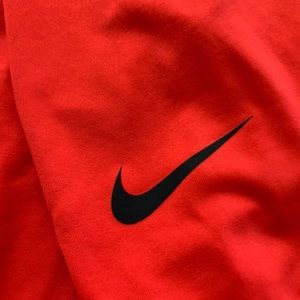 ❤️Nike dri fit ❤️long sleeve with thumb holes